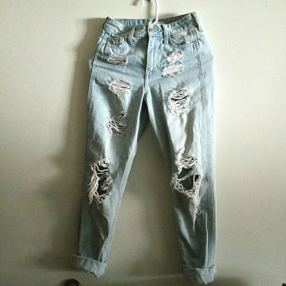 High rise ripped boyfriend jeans